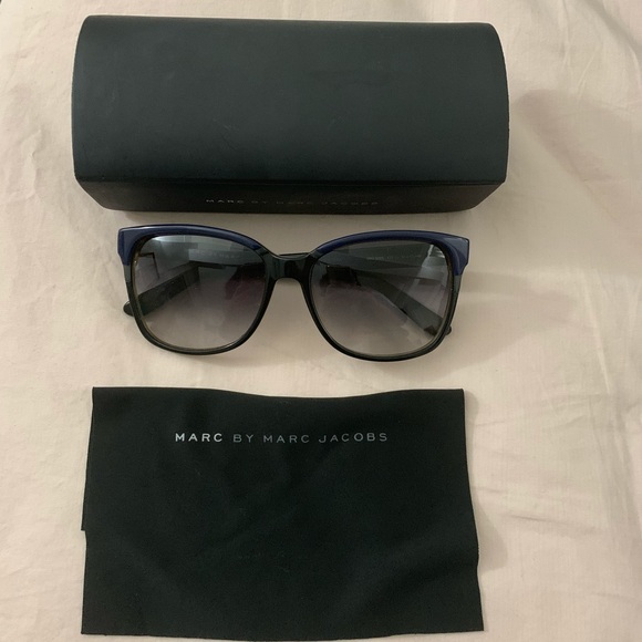 MARC BY MARC JACOBS sunglasses - Picture 1 of 6
